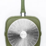 Illa olivilla, bistecchiera,cm 28x28 con innovativo rivestimento di olio d'oliva